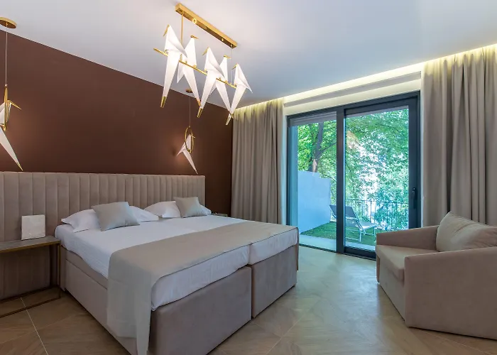 Bosket Luxury Split